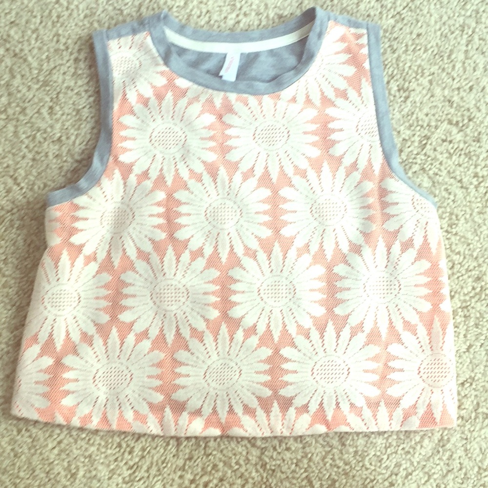 Cropped tank top